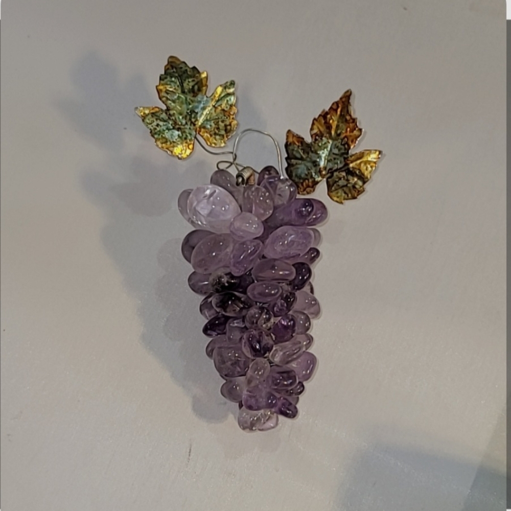 VINTAGE AMETHYST GRAPES CLUSTER WIRED METAL LEAVES~7" LONG~2.49 POUNDS